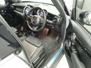 MINI Cooper S 5-Door automatic - Image 8