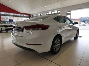 Hyundai Elantra 1.6 Executive - Image 17