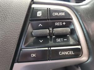 Hyundai Elantra 1.6 Executive - Image 20