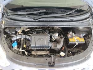 Hyundai i10 1.1 Motion automatic - Image 9