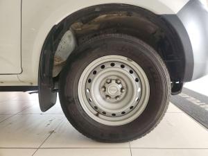 Isuzu D-MAX 1.9 Ddi LS 4X4 automatic S/C - Image 10