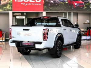 Isuzu D-Max 3.0TD double cab V-Cross 4x4 - Image 15