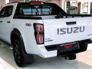 Isuzu D-Max 3.0TD double cab V-Cross 4x4 - Image 18