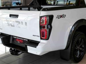 Isuzu D-Max 3.0TD double cab V-Cross 4x4 - Image 4