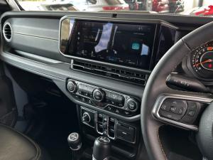 Jeep Wrangler Unlimited 2.0T Sahara - Image 20