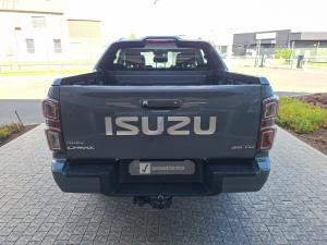 Isuzu D-Max 3.0TD double cab V-Cross - Image 5