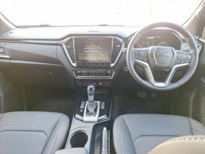 Isuzu D-Max 3.0TD double cab V-Cross - Image 6