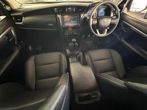 Toyota Fortuner 2.4GD-6 manual - Image 6