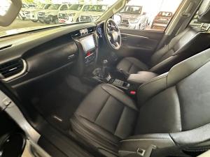 Toyota Fortuner 2.4GD-6 manual - Image 7