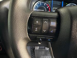 Toyota Fortuner 2.4GD-6 manual - Image 9