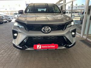 Toyota Fortuner 2.4GD-6 manual - Image 4