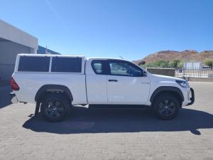 Toyota Hilux 2.4GD-6 Xtra cab Raider manual - Image 3