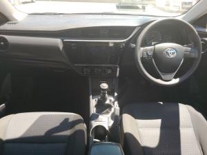 Toyota Corolla Quest 1.8 Plus manual - Image 6