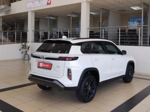 Toyota Urban Cruiser 1.5 XR manual - Image 2