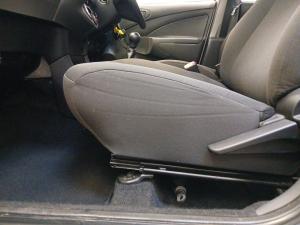 Toyota Etios hatch 1.5 Xi - Image 16