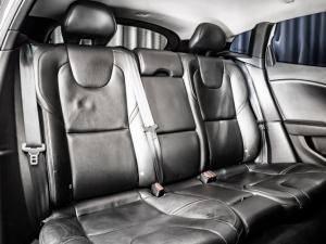 Volvo V40 D4 Momentum - Image 11