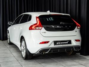 Volvo V40 D4 Momentum - Image 5