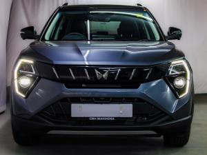 Mahindra XUV 3XO 1.2T AX7L - Image 5