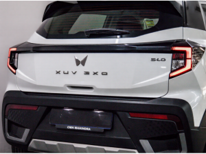 Mahindra XUV 3XO 1.2T MX2 manual - Image 16