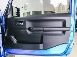 Suzuki Jimny 1.5 GLX AllGrip 3-door manual - Image 10