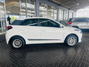 Hyundai i20 1.2 Motion - Image 8