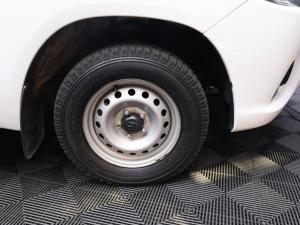 Toyota Hilux 2.0 single cab S (aircon) - Image 7