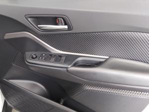 Toyota C-HR 1.2T - Image 18