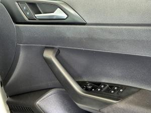 Volkswagen Polo hatch 1.0TSI - Image 16