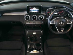 Mercedes-Benz C200 Cabrio automatic - Image 21