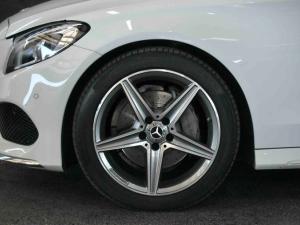 Mercedes-Benz C200 Cabrio automatic - Image 6