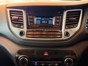 Hyundai Tucson 2.0 Premium auto - Image 16
