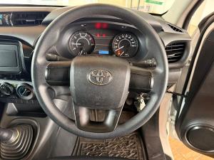 Toyota Hilux 2.4GD single cab S (aircon) - Image 12