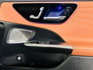 Mercedes-Benz C-Class C43 - Image 10