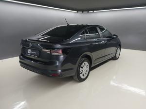 Volkswagen Polo sedan 1.6 Life - Image 2