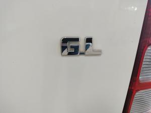 Toyota Quantum 2.5D-4D GL 10-seater bus - Image 29