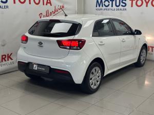 Kia Rio hatch 1.2 LS - Image 2