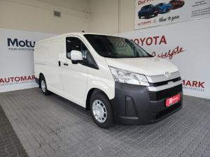 Toyota Quantum 2.8 LWB panel van manual - Image 1