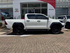 Toyota Hilux 2.8GD-6 double cab 4x4 Legend auto - Image 3
