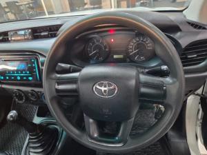 Toyota Hilux 2.0 VvtiP/U Single Cab - Image 8