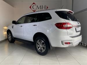 Ford Everest 3.2TDCi XLT - Image 4