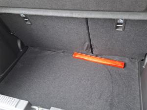 Suzuki Swift 1.2 GLX manual - Image 9