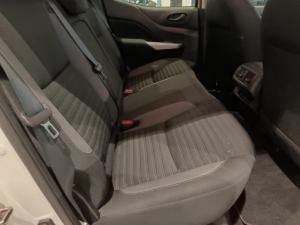Nissan Navara 2.5DDTi double cab SE Plus 4x4 - Image 7