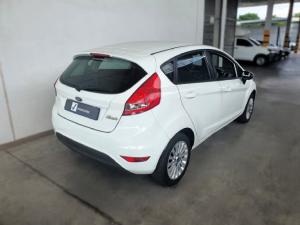Ford Fiesta sedan 1.4 Ambiente - Image 4