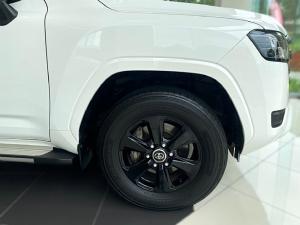 Toyota Land Cruiser 300 3.3D GX-R - Image 5