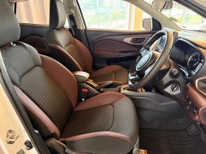 Toyota Starlet Cross 1.5 XS auto - Image 11