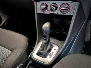 Volkswagen Polo Vivo hatch 1.6 Life - Image 17