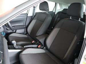 Volkswagen Polo hatch 1.0TSI Life auto - Image 17