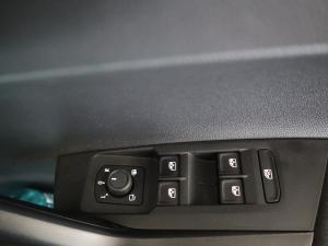 Volkswagen Polo hatch 1.0TSI Life auto - Image 20