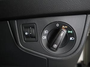 Volkswagen Polo hatch 1.0TSI Life auto - Image 24