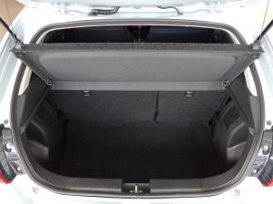 Suzuki Baleno 1.5 GLX auto - Image 12